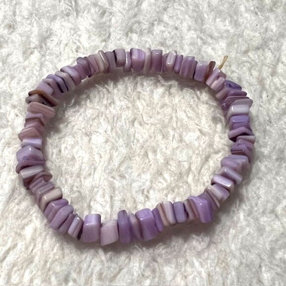 Lavender Chip Stone Elastic Bracelet - Picture 3 of 5